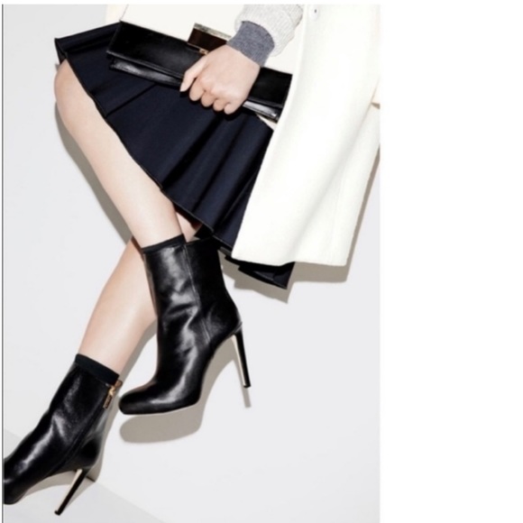 NWOT LOUISE ET CIE heel Booties! - Picture 17 of 17